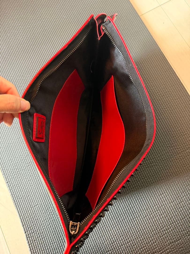【美品】Christian Louboutinスタッズレザートートバッグ黒赤コバ