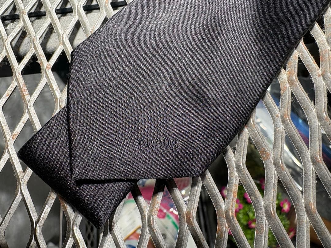 【未使用品】PRADA ブラック ネクタイ ナロータイ シルク イタリア 正規品