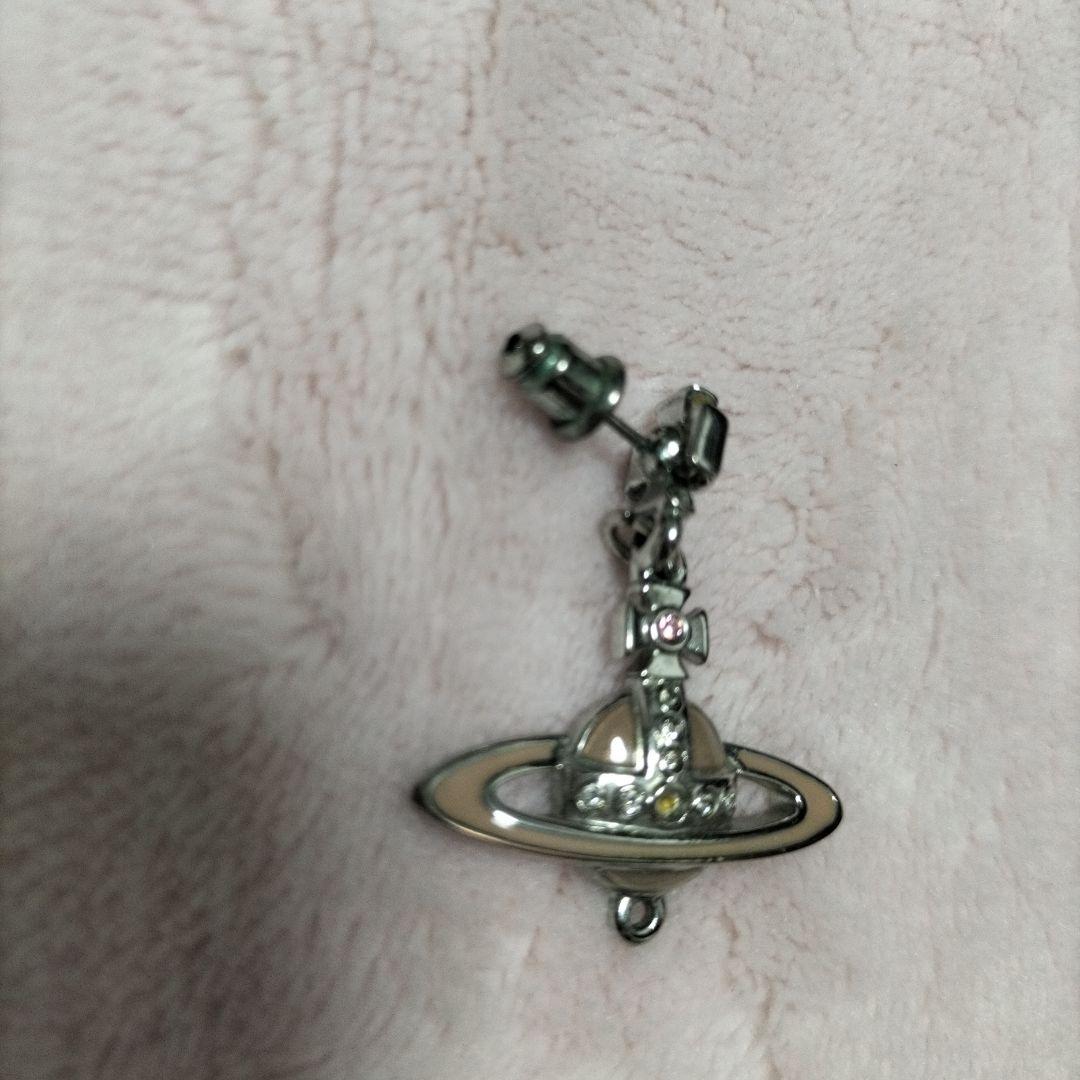 VivienneWestWood　土星モチーフ　シルバー　ピンク　ピアス　片耳用