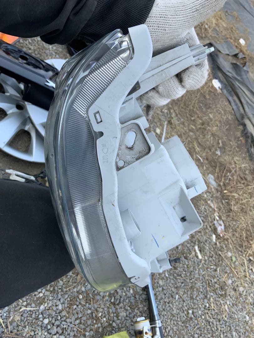 10-12枚損傷　スズキ キャリー DA16T 純正 右ヘッドライト ハロゲン
