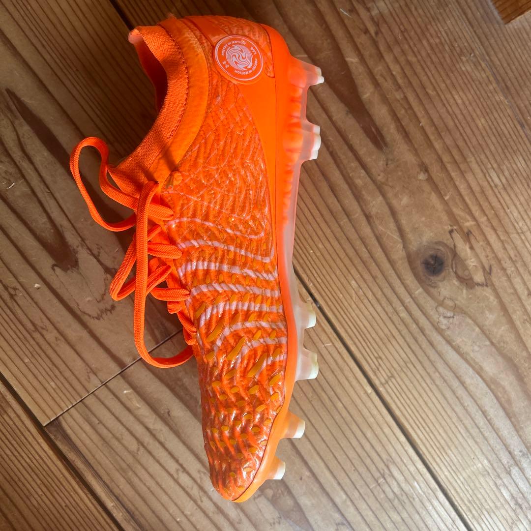 き*】様 Under Armour サッカーシューズ オレンジ