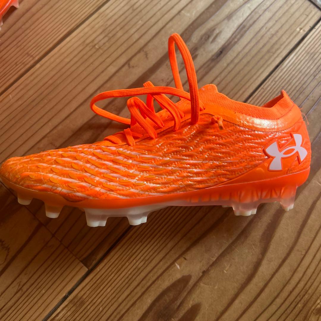 き*】様 Under Armour サッカーシューズ オレンジ