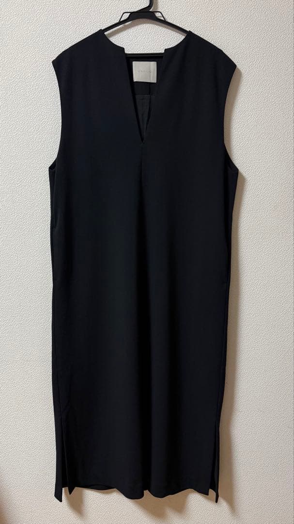 UNFILOストレッチ　キーネック　ジャンパースカート　XL
