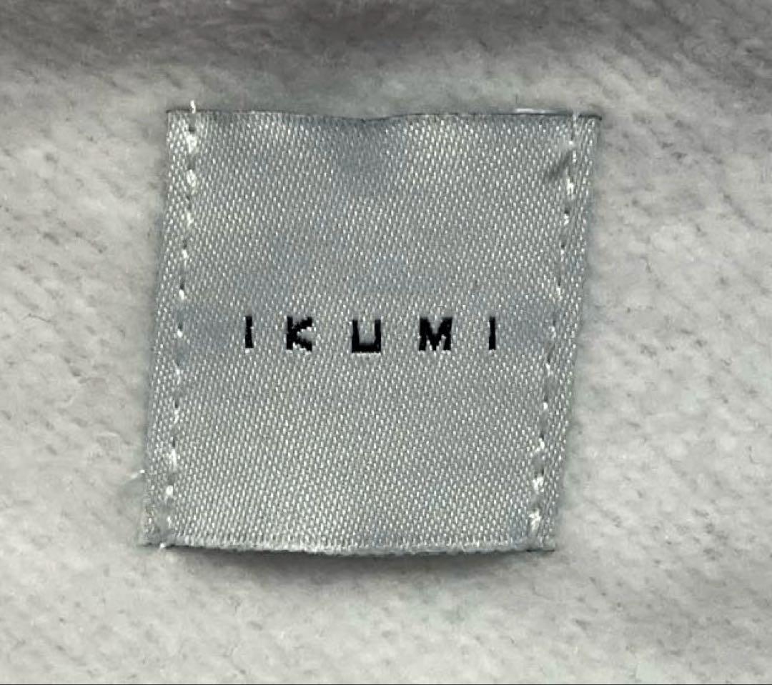 入手困難　日本限定　KUROMI × IKUMI コラボ 刺繍　フーディ