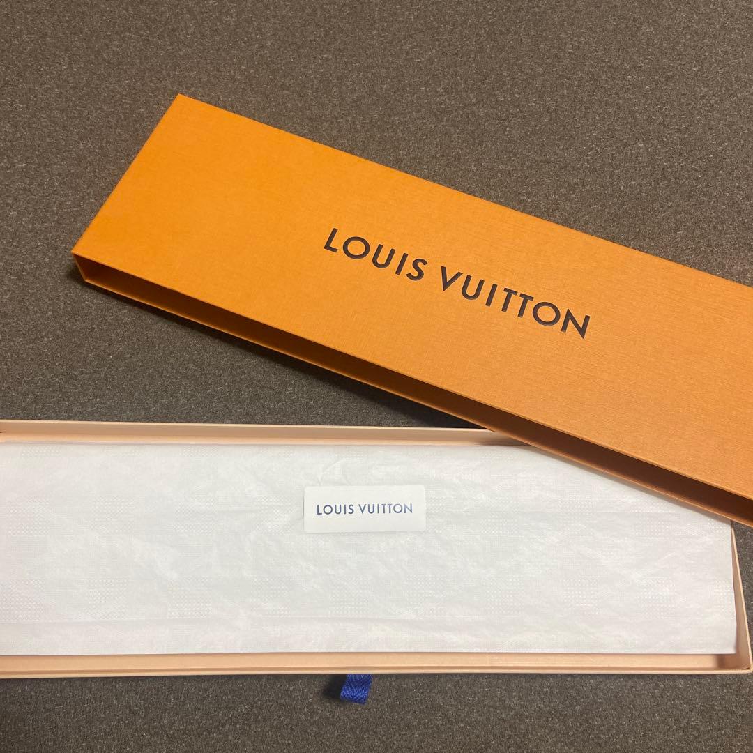 ブ*ー様 【新品未使用】LOUIS VUITTON グレー ストライプ ネクタイ