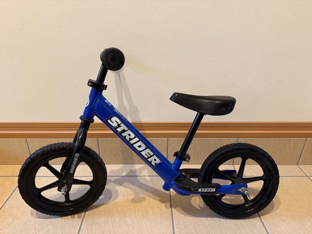 STRIDER バランスバイク 青 12インチ