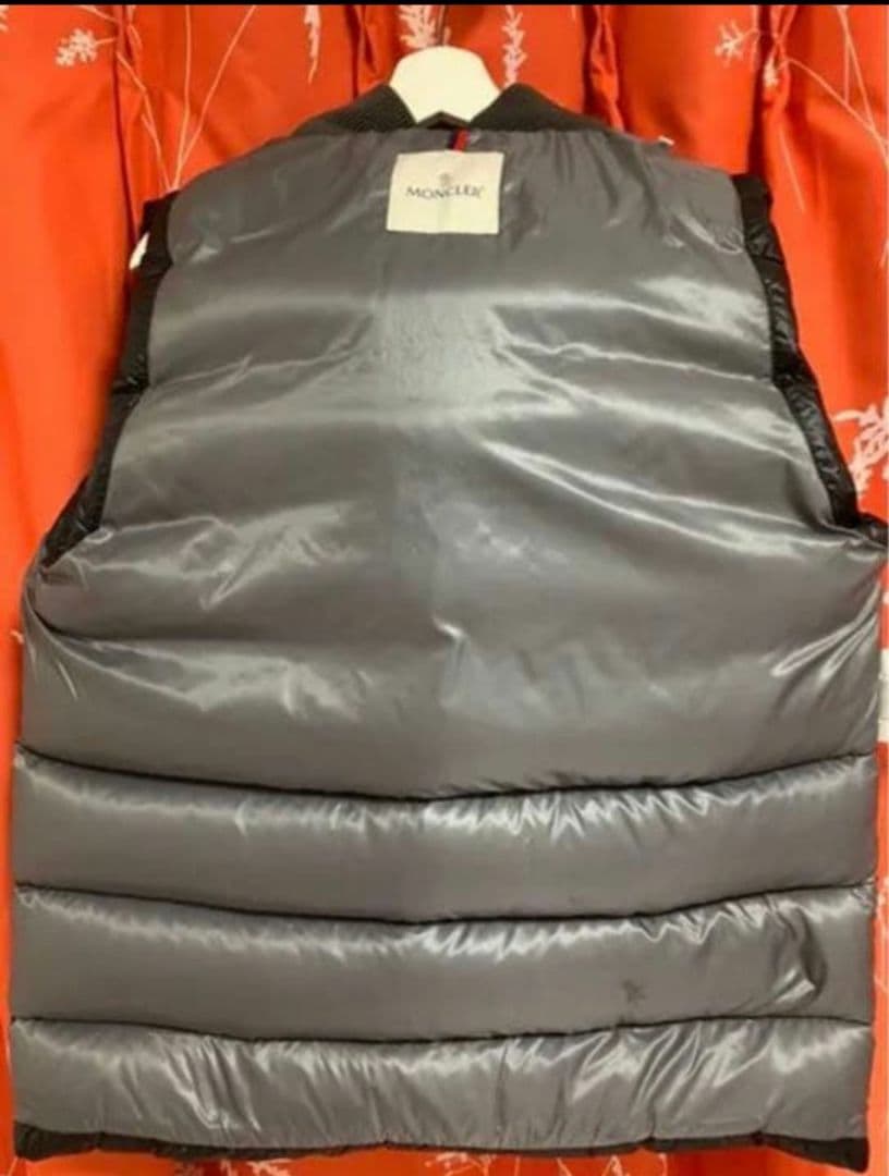 み*ん様 モンクレール ベスト MONCLER