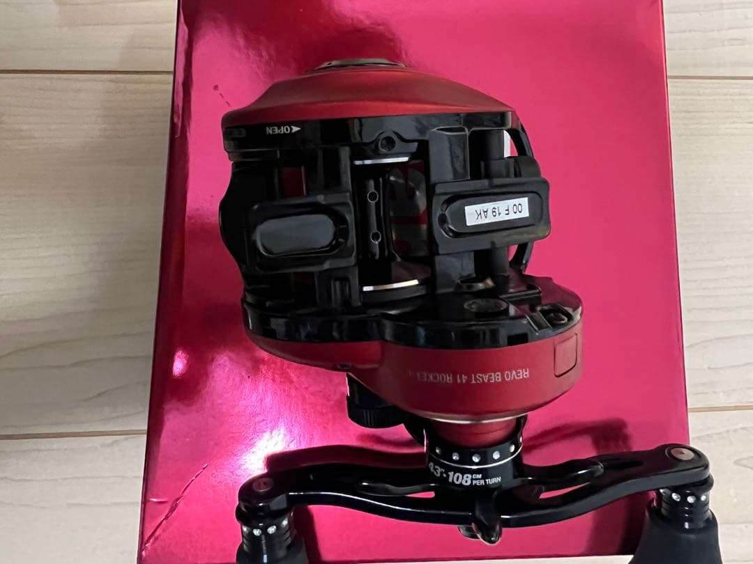REVO BEAST ROCKET ベイトリール