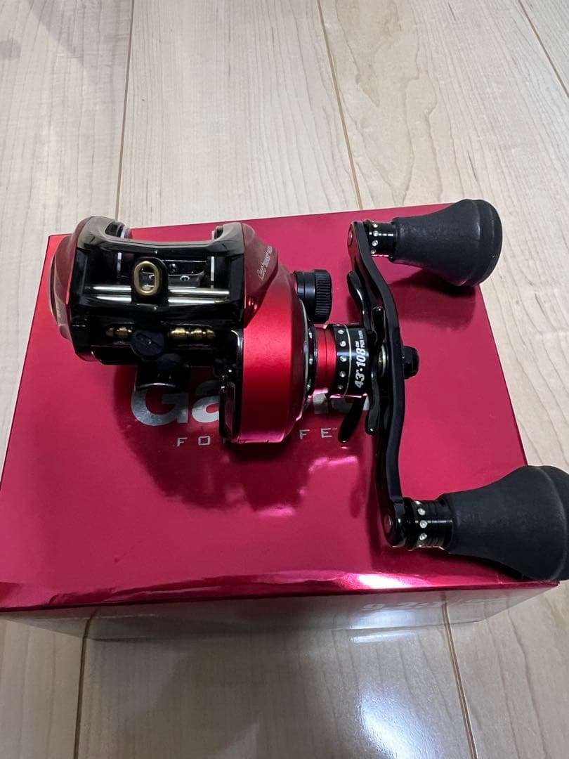 REVO BEAST ROCKET ベイトリール