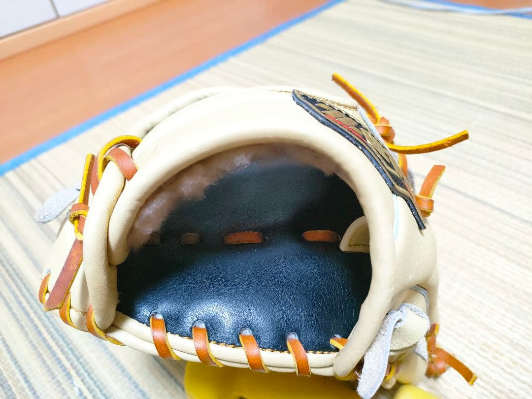 ZETTプロステイタスSE　軟式用グローブ（中村奨吾モデル）