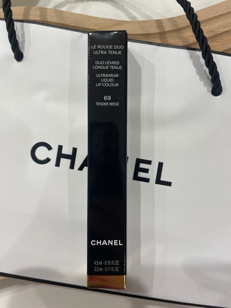 新品♡CHANELル ルージュ デュオ ウルトラトゥニュ 69 テンダーベージュ