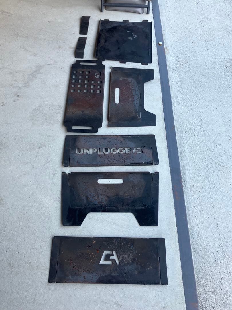 UNPLUGGED 焚き火台、専用ロストルセット