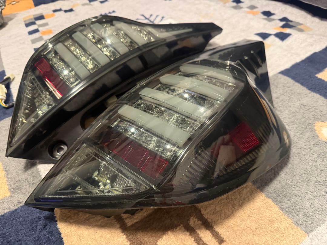 hiro様お取引 NHP10 アクア テール テールランプ ダズフェローズ