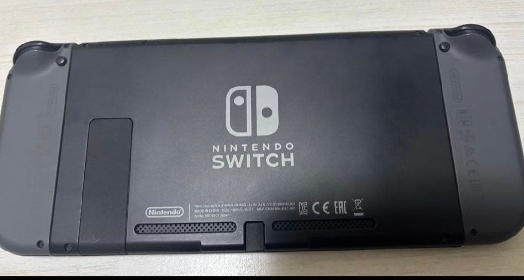 Switch本体グレー（本体、充電器以外末 使用）ケース付バッテリー強化版