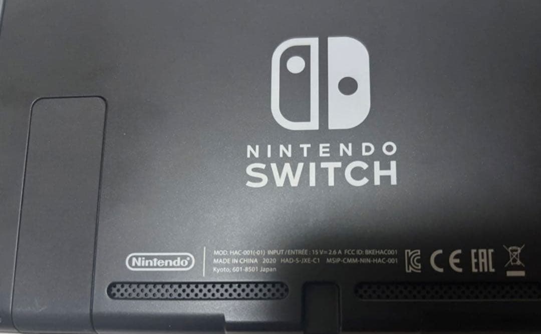 Switch本体グレー（本体、充電器以外末 使用）ケース付バッテリー強化版