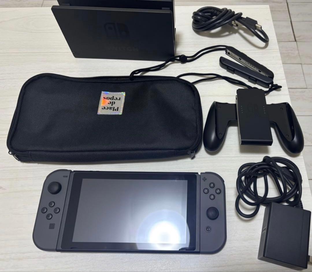Switch本体グレー（本体、充電器以外末 使用）ケース付バッテリー強化版