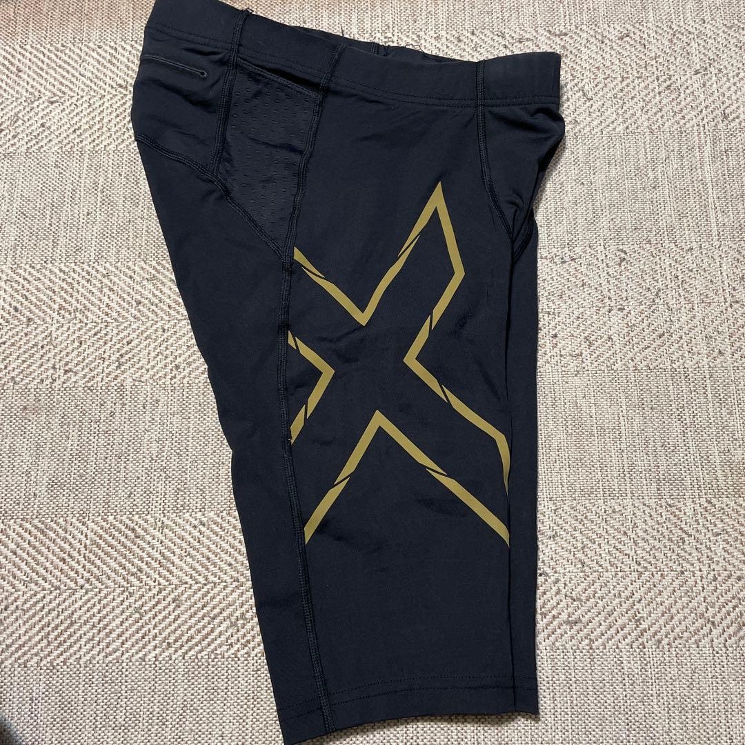 2xu ハーフタイツ　XSサイズ