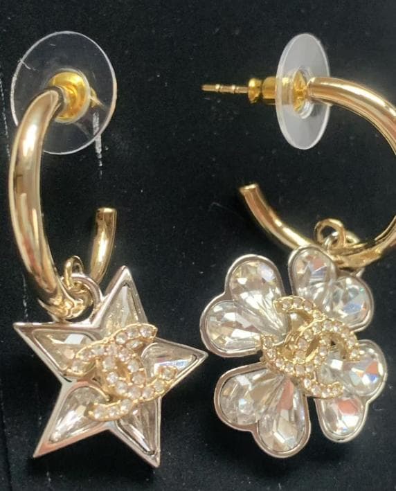 美品 CHANEL スター クローバー ピアス ゴールドcsd