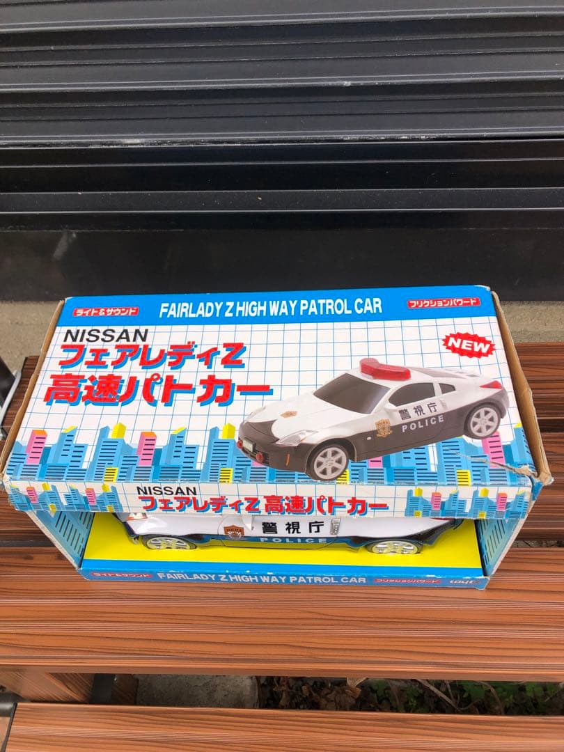テ*ン様 希少 新品未使用トイコー フェアレディZ高速パトカー ライト&サウンド