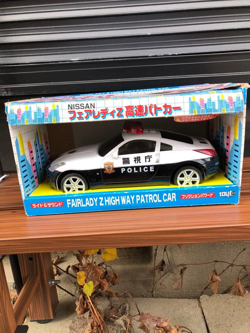 テ*ン様 希少 新品未使用トイコー フェアレディZ高速パトカー ライト&サウンド