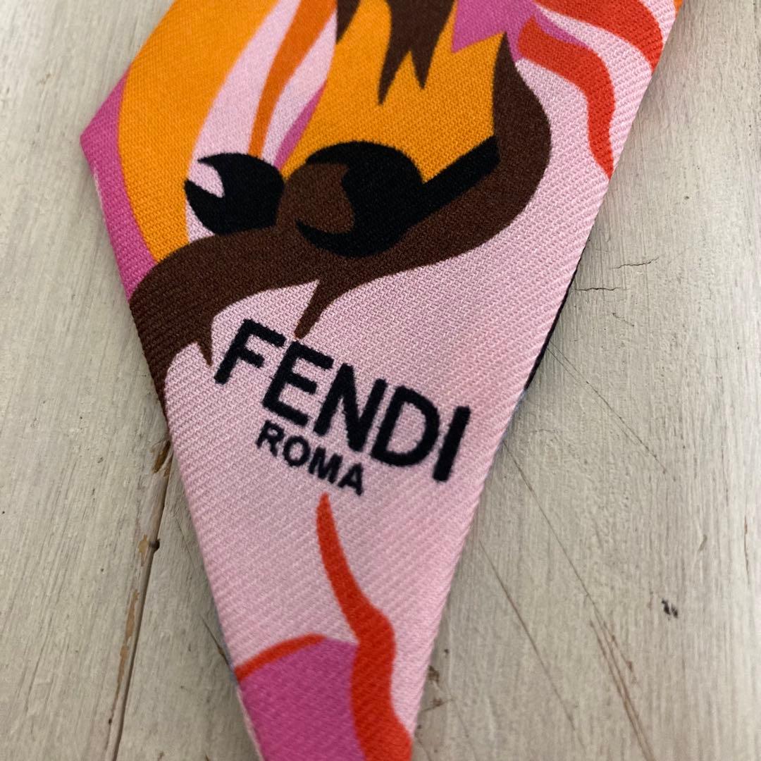 FENDI フェンディ 細長スカーフ 南国鳥モチーフ バンドー ピンク系