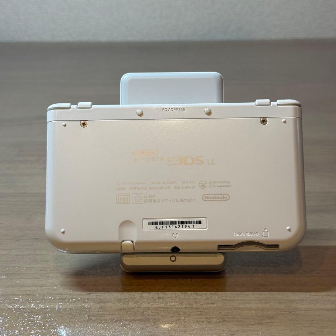 4-176 Newニンテンドー3DS LL パールホワイト 箱付き