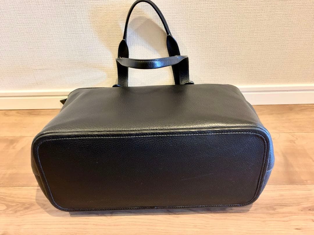 COACH ブラックレザーサリバントート