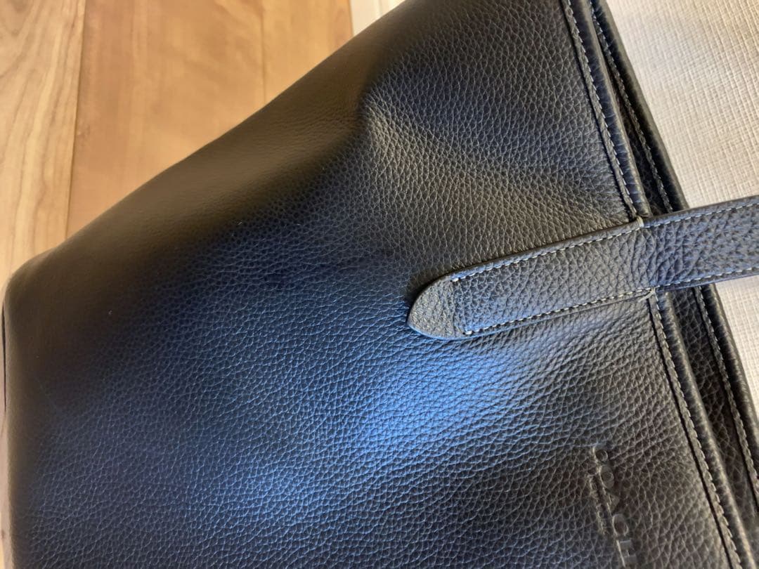 COACH ブラックレザーサリバントート