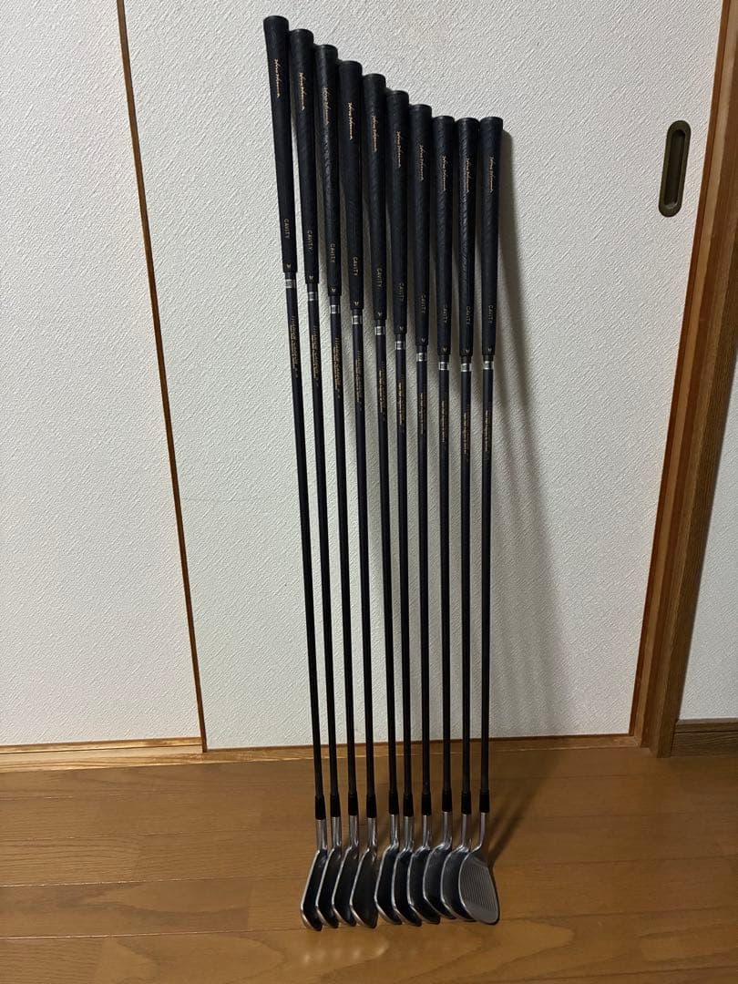 本間ゴルフ ヒロホンマ LB717アイアン　黒モグラ