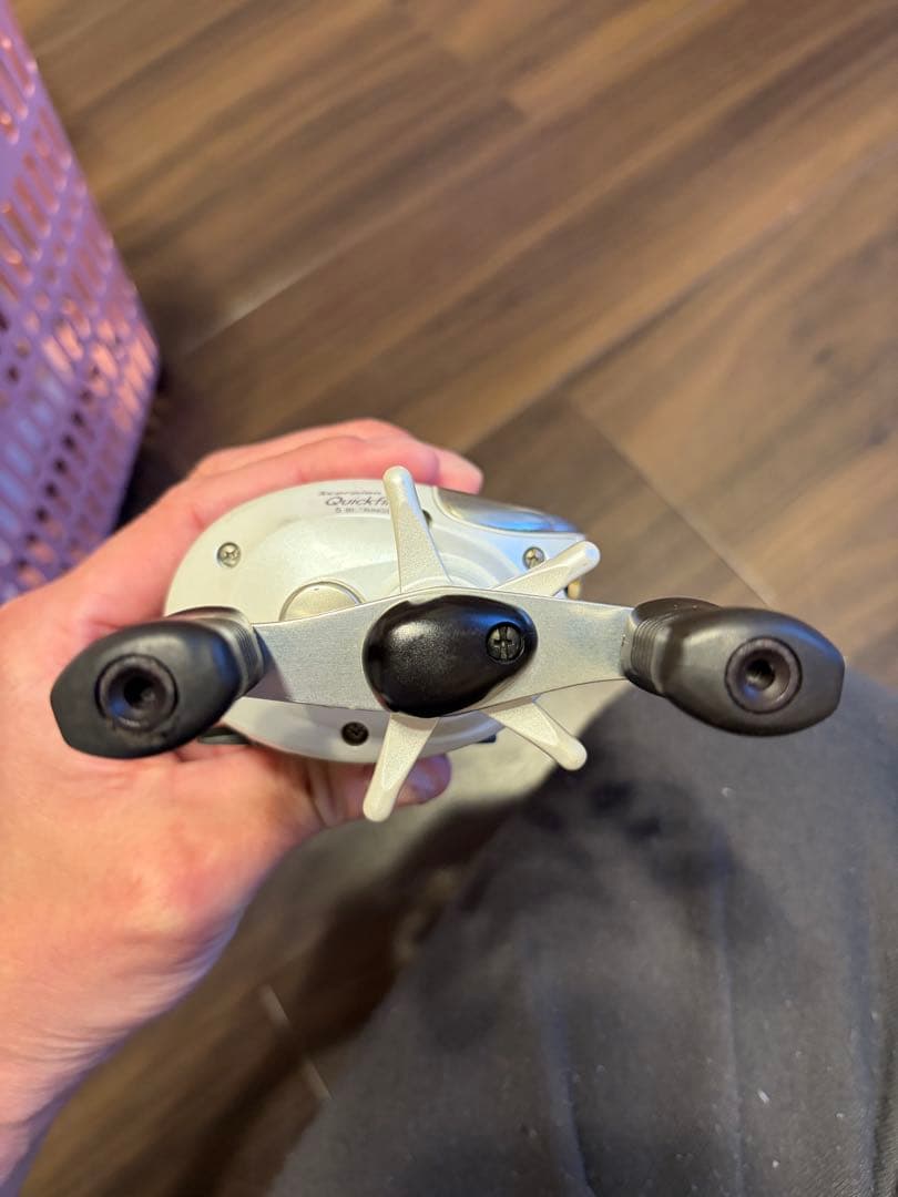 SHIMANO スコーピオン　クイックファイアー　ベイトリール ホワイト