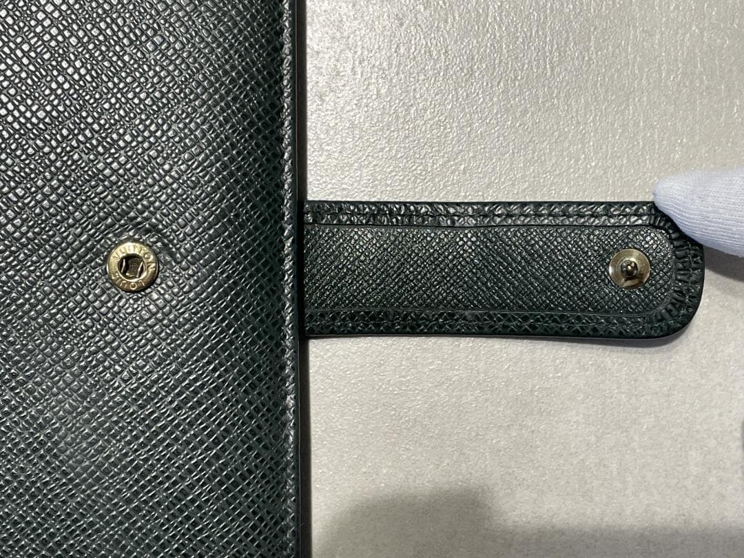 LOUIS VUITTON タイガ グリーン 手帳カバーMM