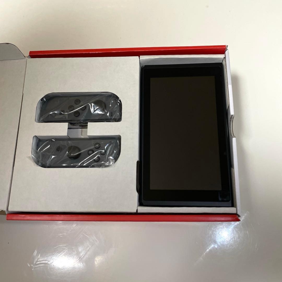 任天堂 Switch 本体 グレー