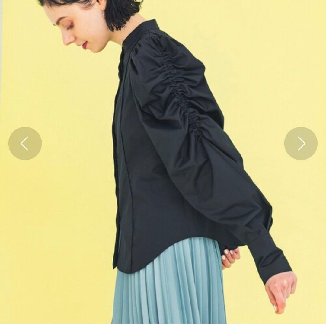 【美品】INella イネラ フォルムギャザースリーブ ブラウス ブラック F