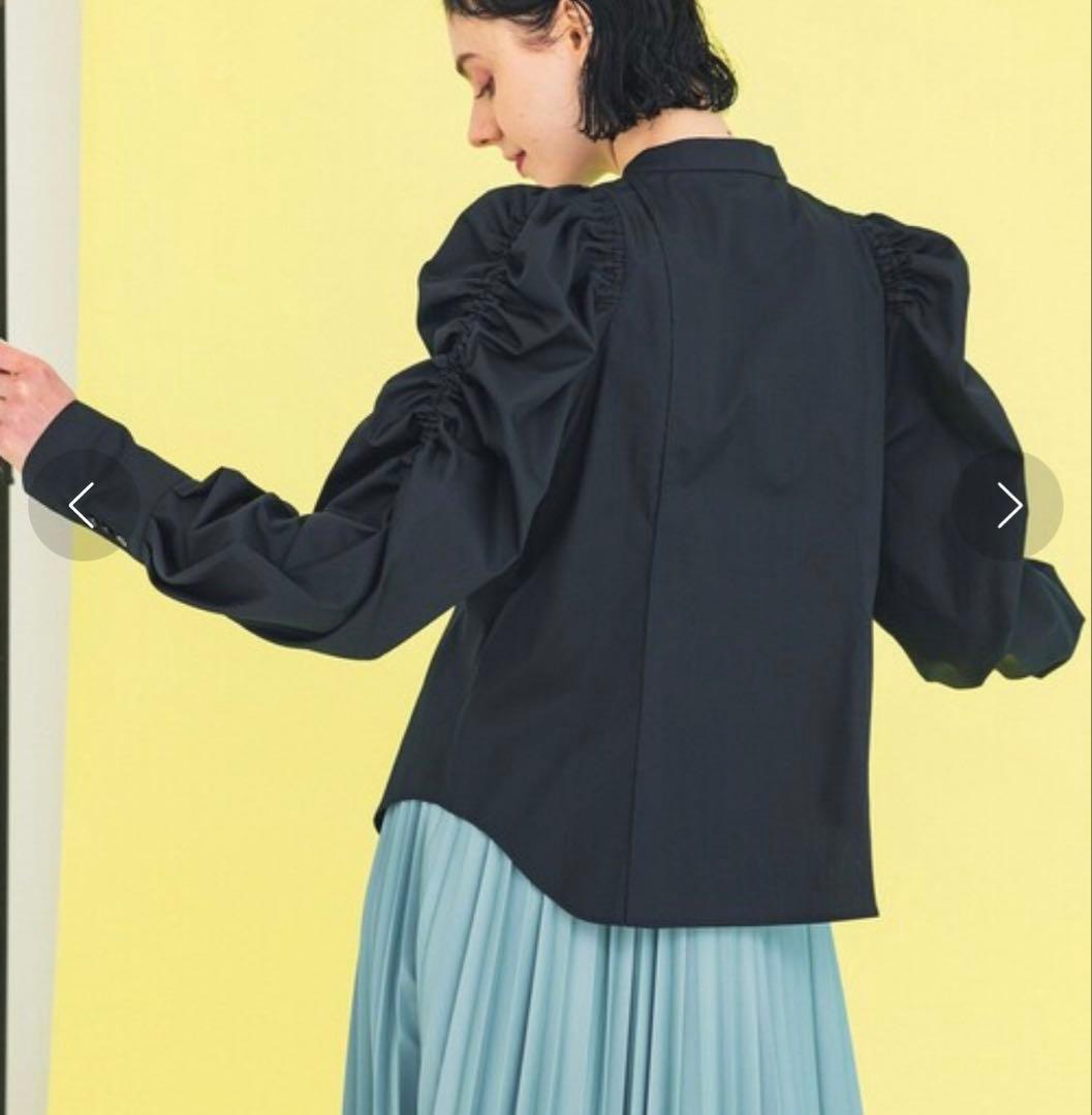 【美品】INella イネラ フォルムギャザースリーブ ブラウス ブラック F