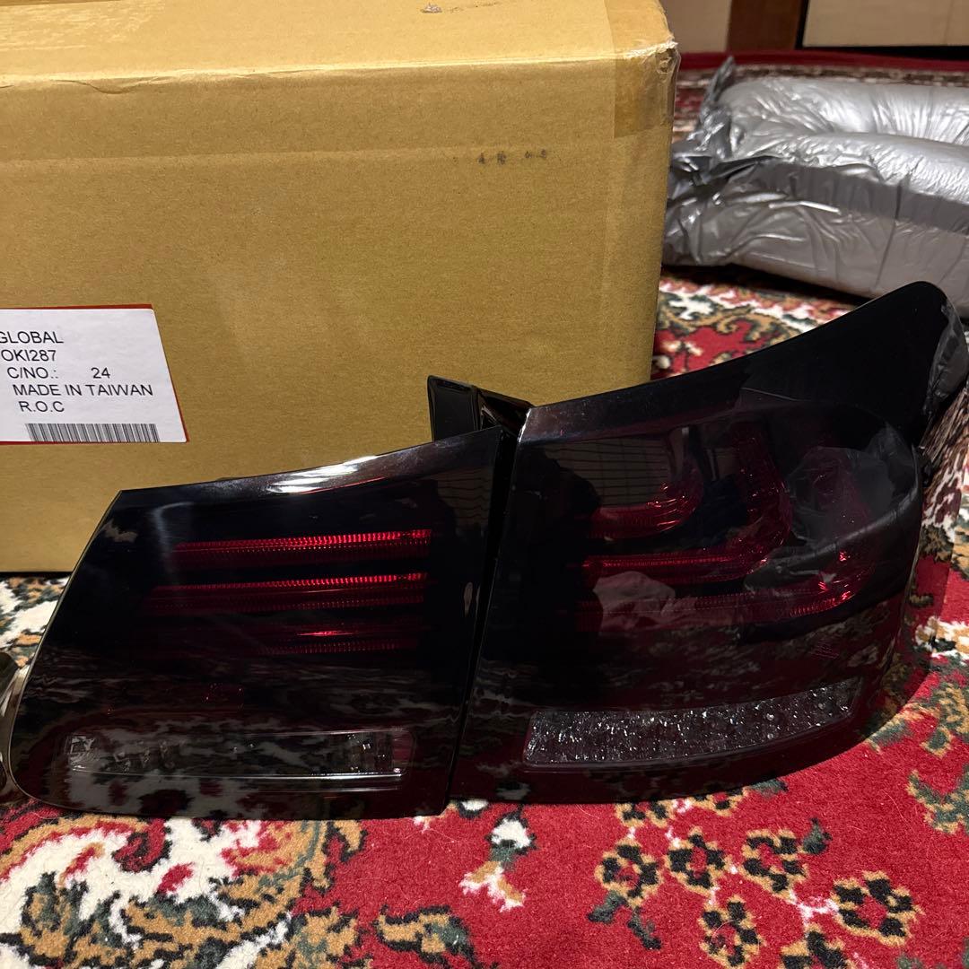 レクサス　GS350 ファイバーLEDテール　ブラックスモーク