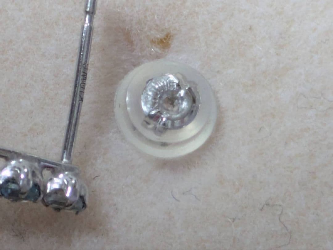 K10 　アミュレット　ラインピアス　マルチカラー　片耳