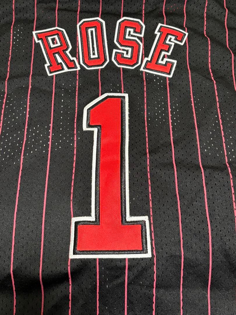 デリックローズ ユニフォーム　ミッチェルアンドネス
