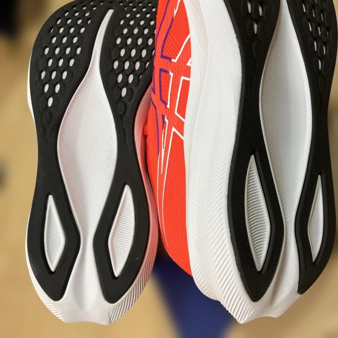 ASICS EvoRide Speed 3 ランニングシューズ 25.0cm