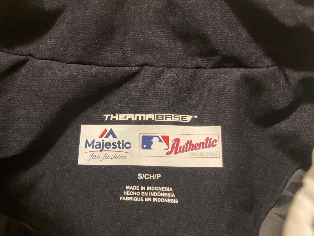 Yankees Majestic ダウン　スタジャンヤンキース　NY 限定
