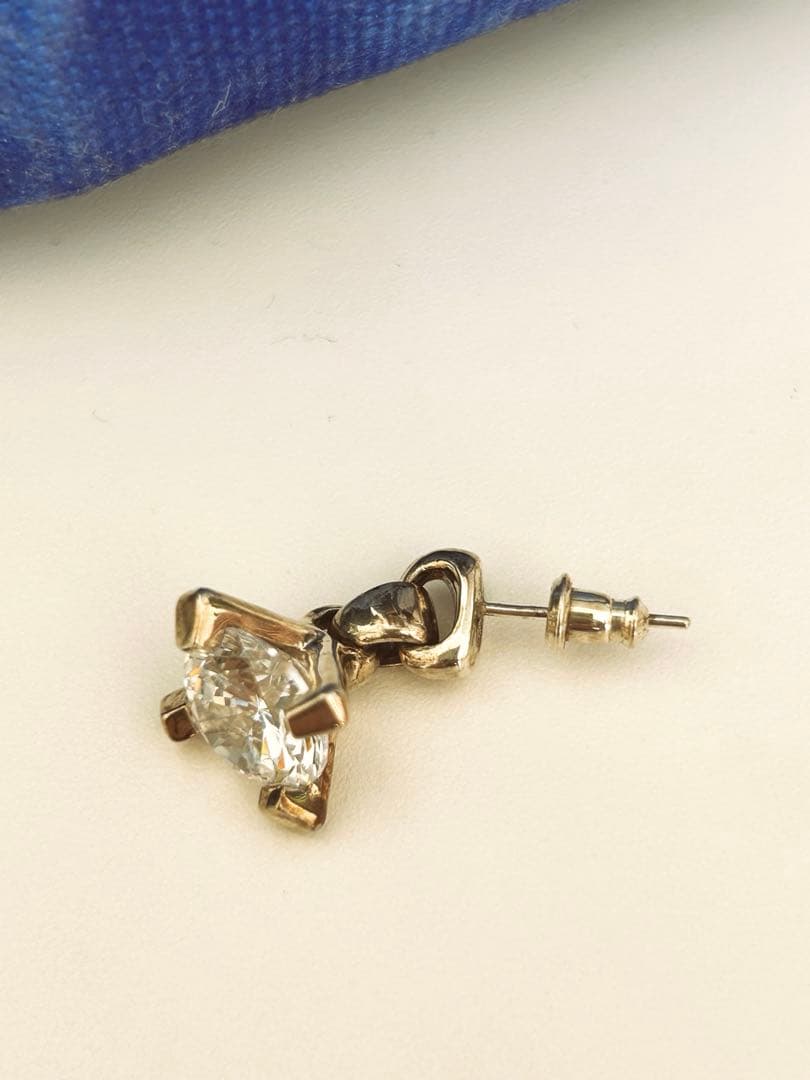 e.m. ジルコニアピアス　片耳用