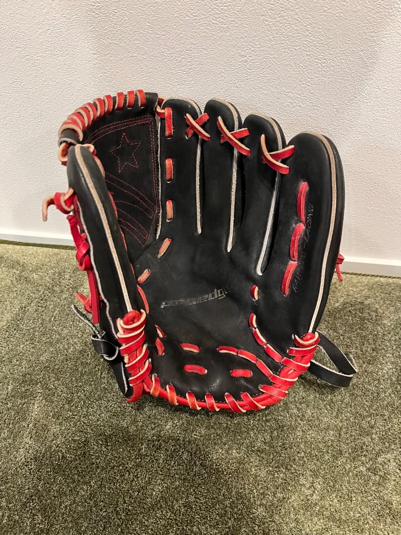 野球　投手用グローブ　外野用グローブ