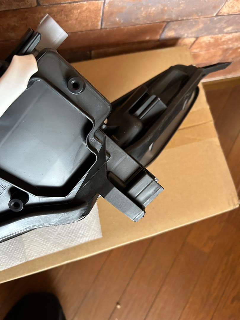 トヨタハリアー60右側前期ヘッドライト新品未使用