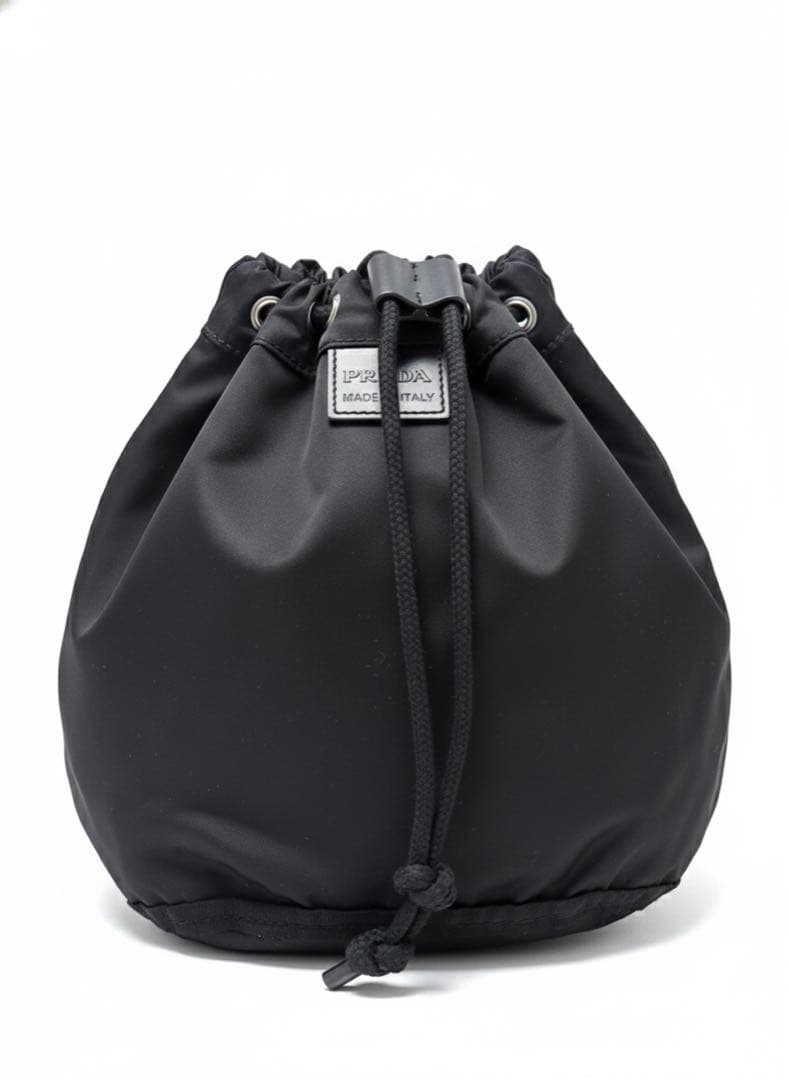 PRADA 巾着バック　ブラック　「極美」　素材ナイロン　写真追加可能