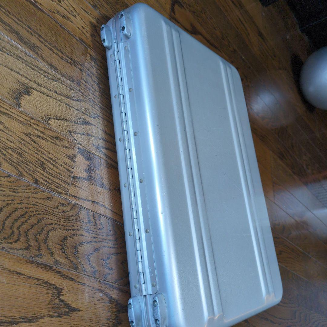 ZERO HALLIBURTON アルミケース シルバー