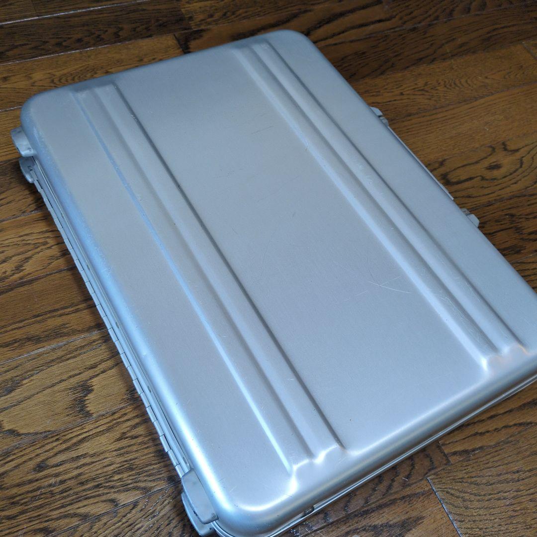 ZERO HALLIBURTON アルミケース シルバー