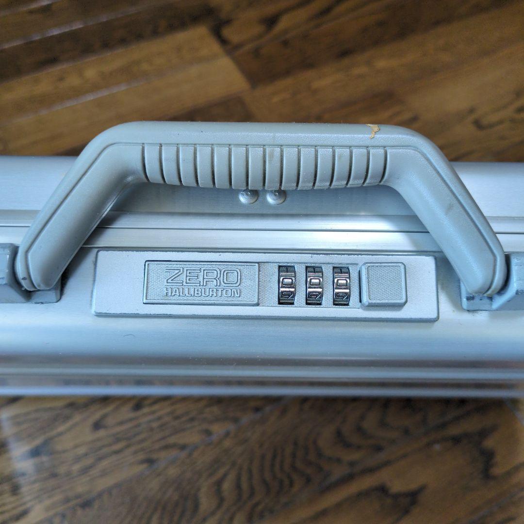 ZERO HALLIBURTON アルミケース シルバー