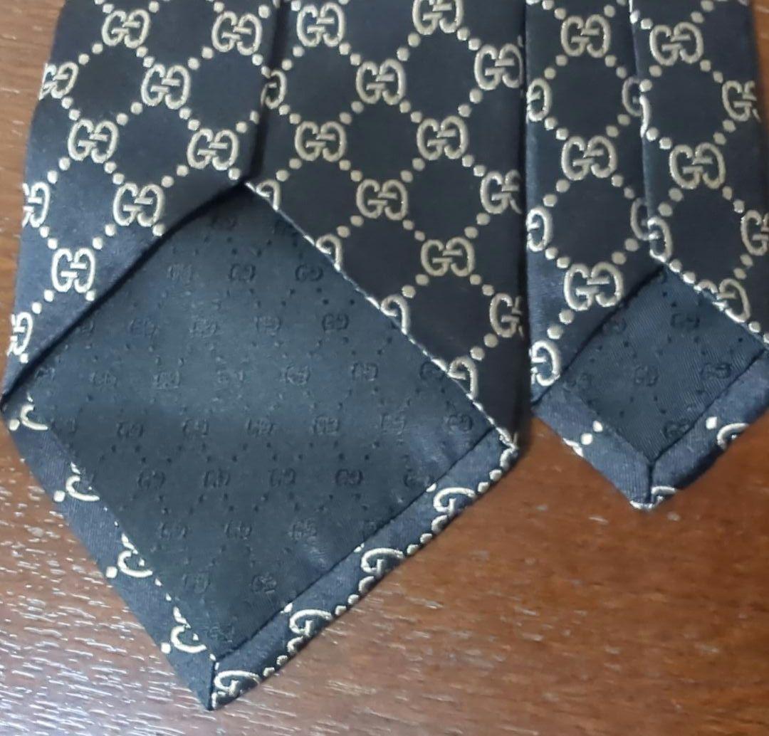 GUCCI GGロゴ　紋章入りシルクネクタイ