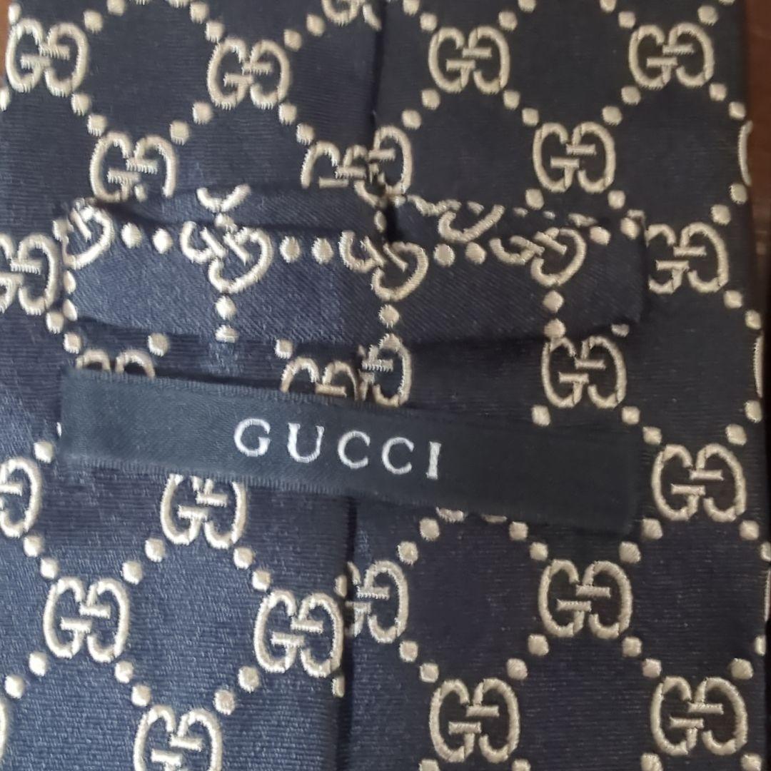 GUCCI GGロゴ　紋章入りシルクネクタイ