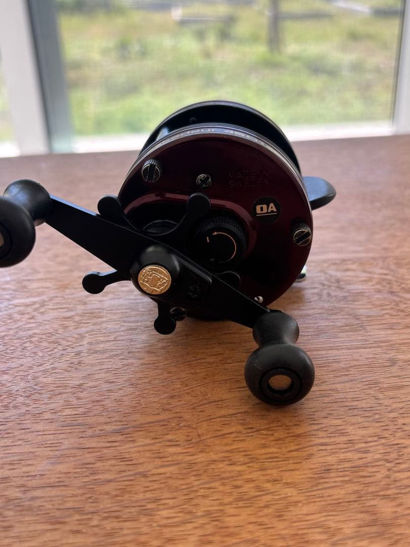 Abu Garcia 4601 C3 左巻き ワインカラー 020003