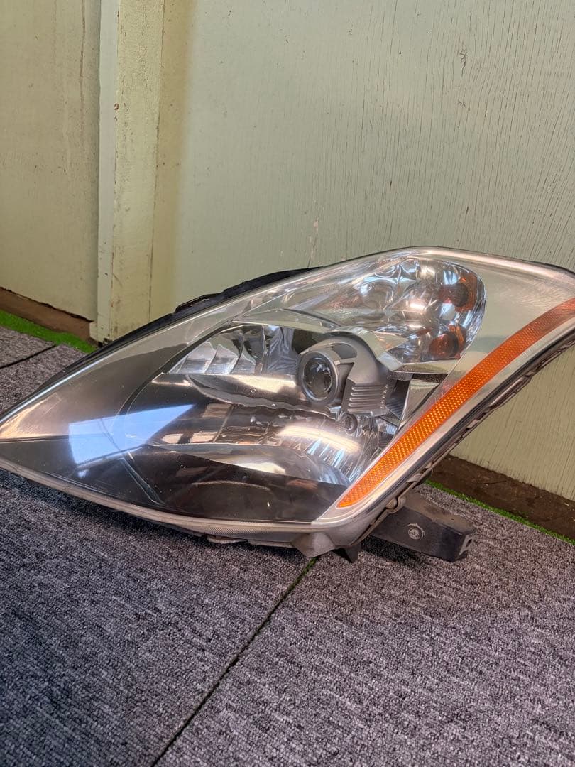 ボー左右ジャンク　Z33　純正　ヘッドライト　HID　 フェアレディZ